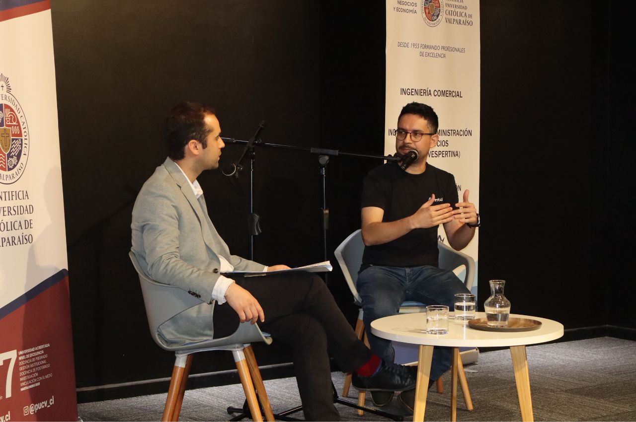 Cofundador de Fintual comparte su experiencia con estudiantes de ENE PUCV